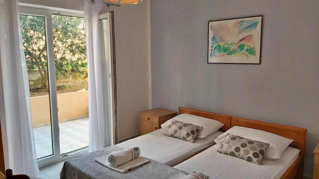 Apartments Mandalinic Omiš Екстериор снимка