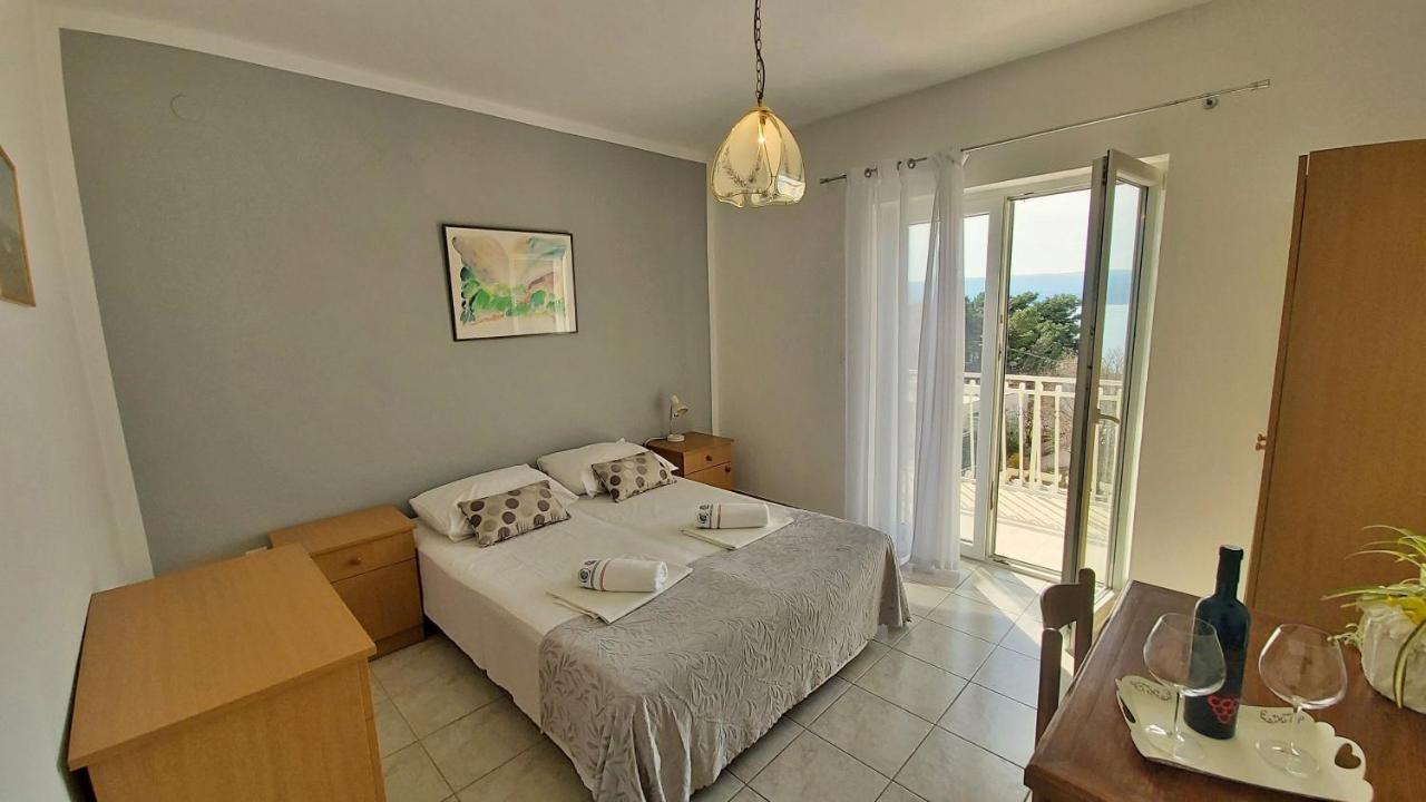 Apartments Mandalinic Omiš Екстериор снимка