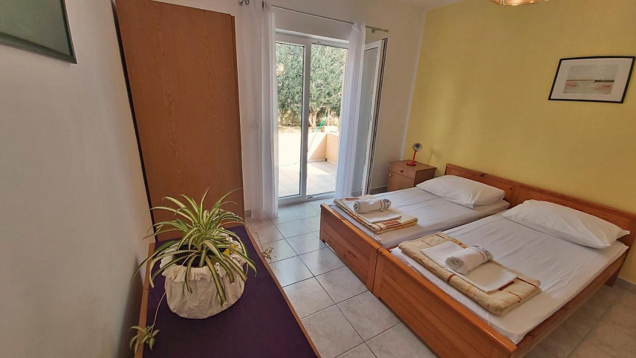 Apartments Mandalinic Omiš Екстериор снимка