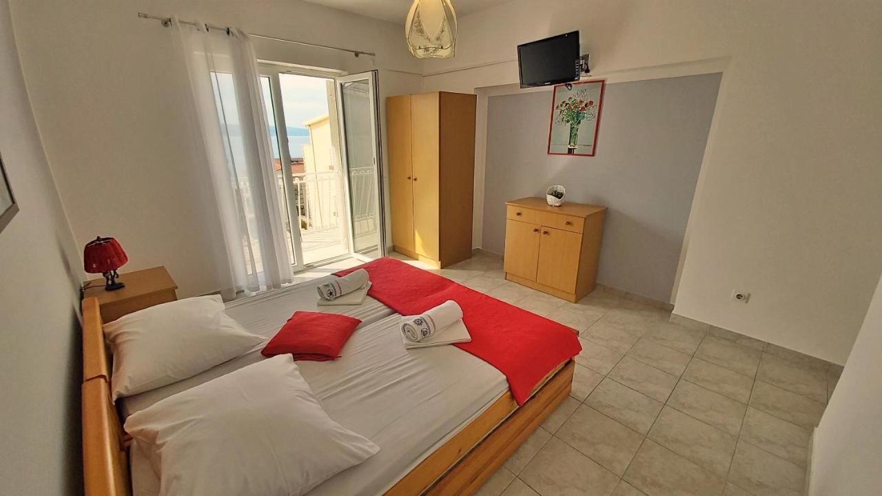 Apartments Mandalinic Omiš Екстериор снимка
