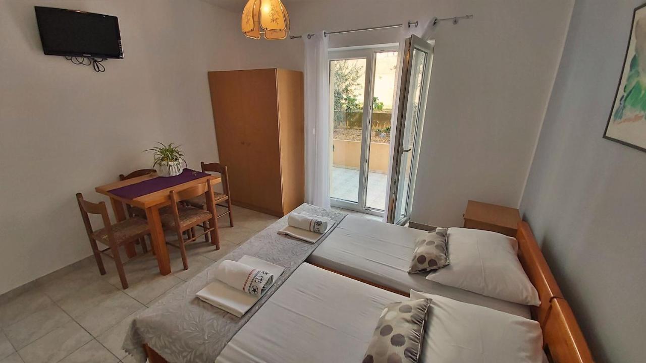 Apartments Mandalinic Omiš Екстериор снимка