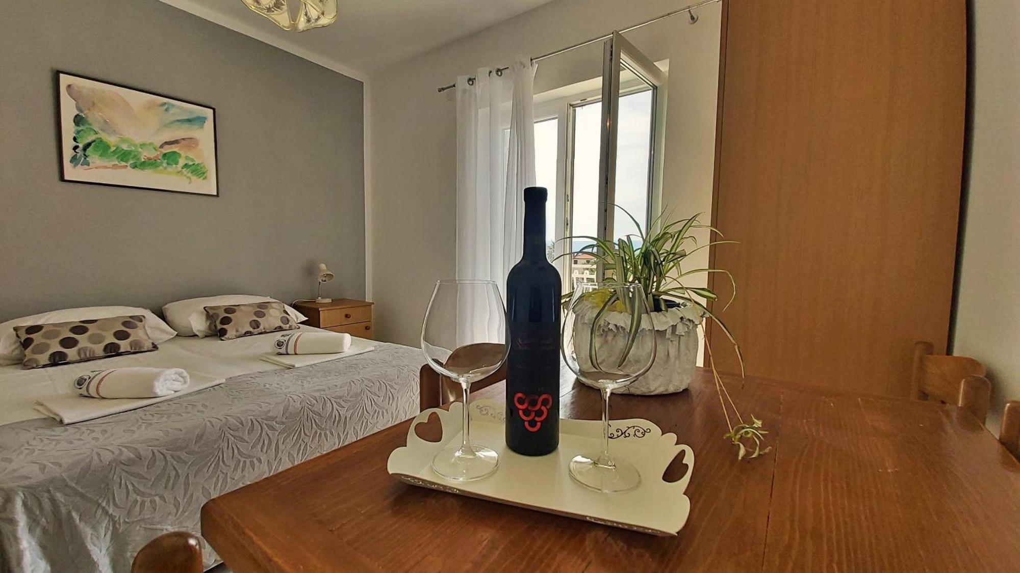 Apartments Mandalinic Omiš Екстериор снимка