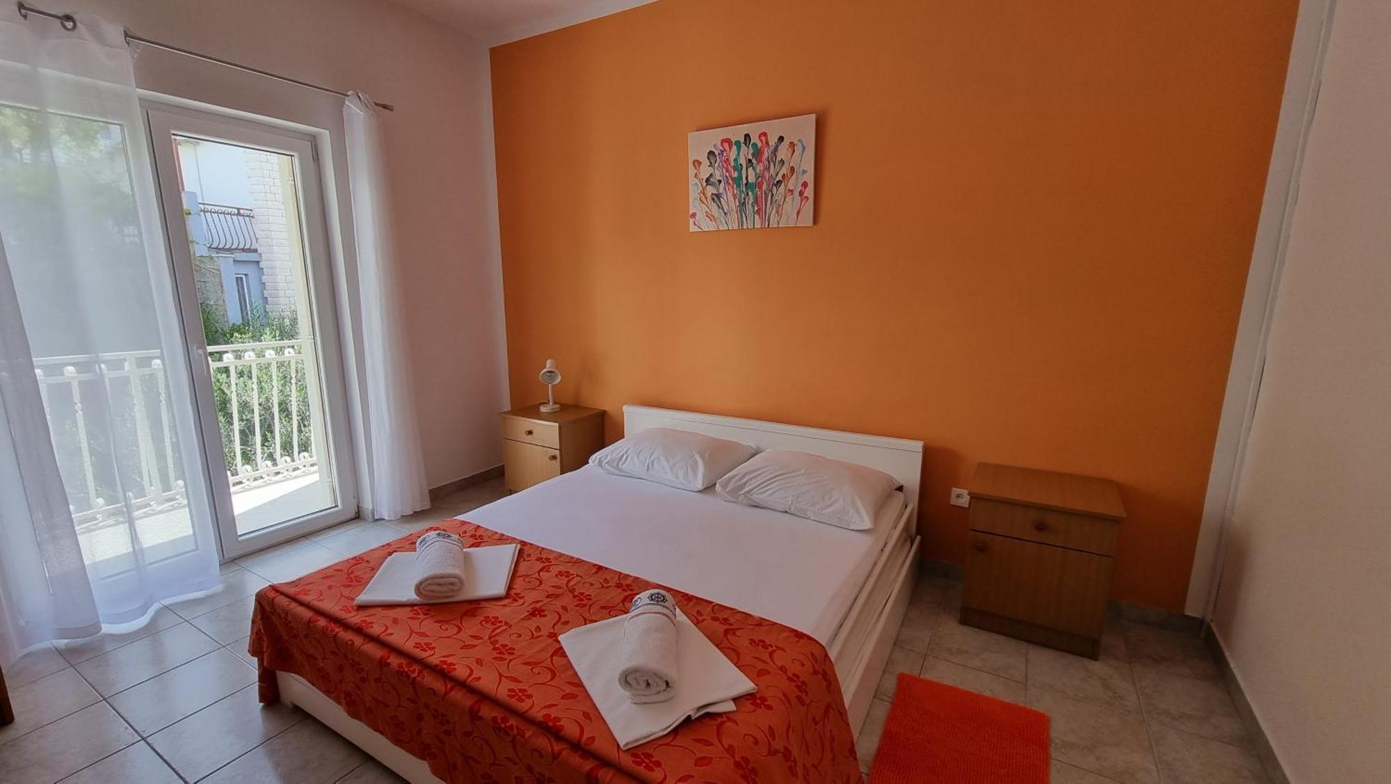 Apartments Mandalinic Omiš Екстериор снимка
